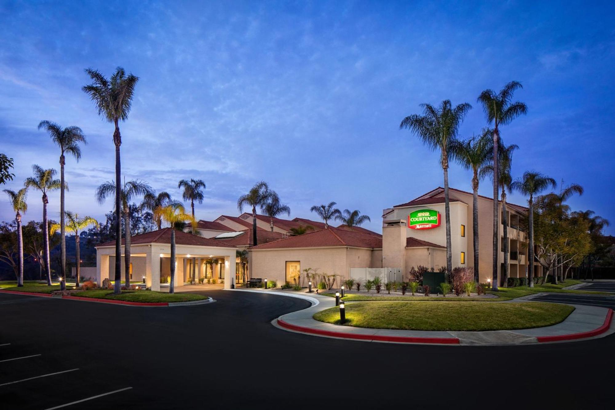 Courtyard By Marriott San Diego Sorrento Valley Exterior photo