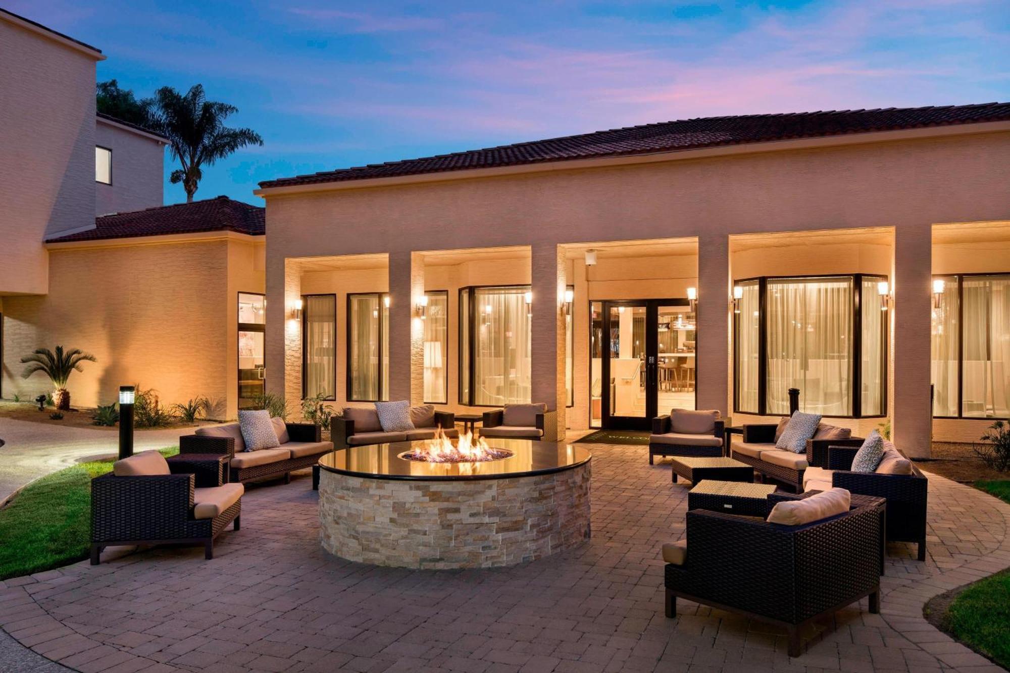 Courtyard By Marriott San Diego Sorrento Valley Exterior photo
