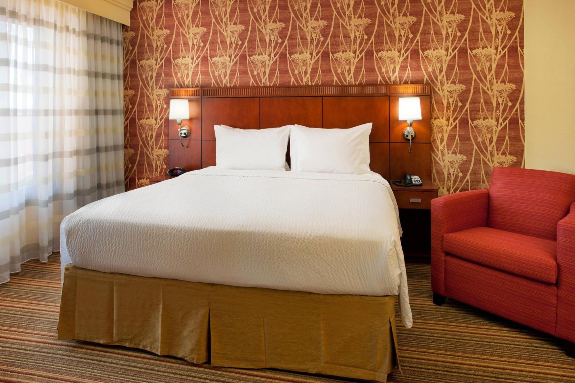 Courtyard By Marriott San Diego Sorrento Valley Exterior photo