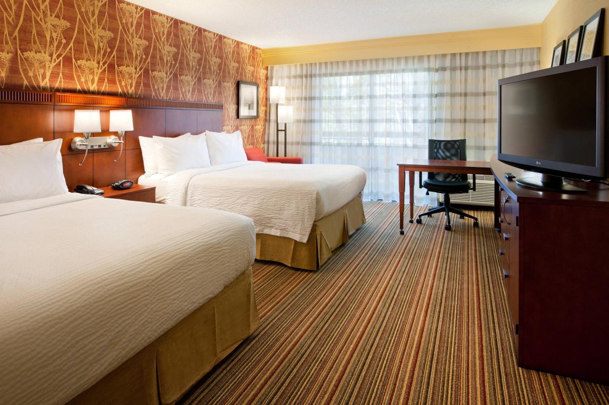 Courtyard By Marriott San Diego Sorrento Valley Exterior photo