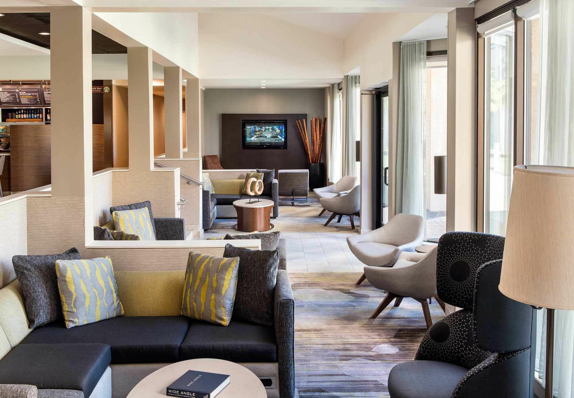 Courtyard By Marriott San Diego Sorrento Valley Exterior photo